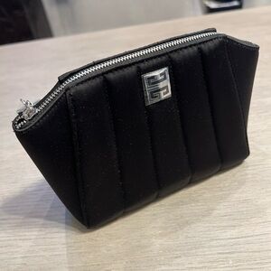 Givenchy Black BAG logo COSMETIC MAKEUP POUCH CLUTCH quilted Limited Edition NEW